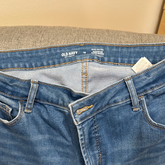 Old Navy Women's Rockstar super skinny xtra high rise 360 stretch sz 16 - Picture 1 of 4